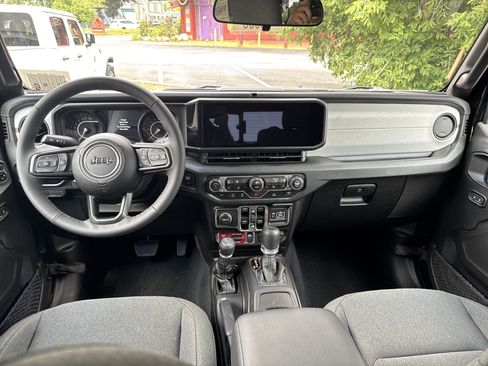 New 2025 Jeep Gladiator Willys image 14