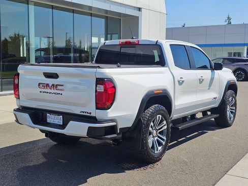 Used 2024 GMC Canyon AT4 w/ AT4 Premium Package AWD/4WD image 5