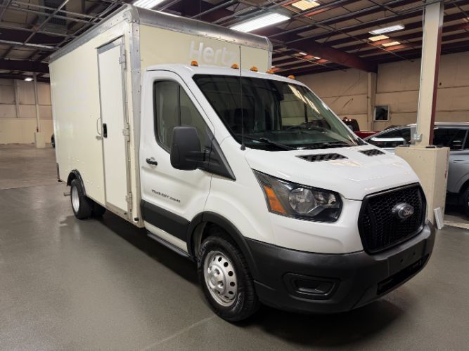 Used 2022 Ford Transit 350 DRW RWD image 5