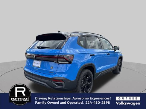 New 2026 Volkswagen Taos SE AWD/4WD image 10