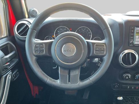 Used 2014 Jeep Wrangler Rubicon w/ Power Convenience Group AWD/4WD image 7