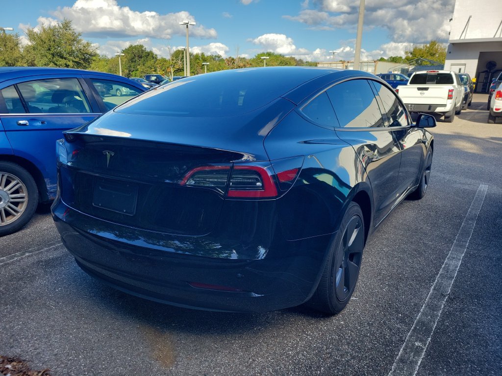 Used 2023 Tesla Model 3 Standard Range RWD image 3
