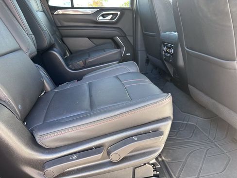 Used 2022 Chevrolet Tahoe RST w/ Luxury Package image 38