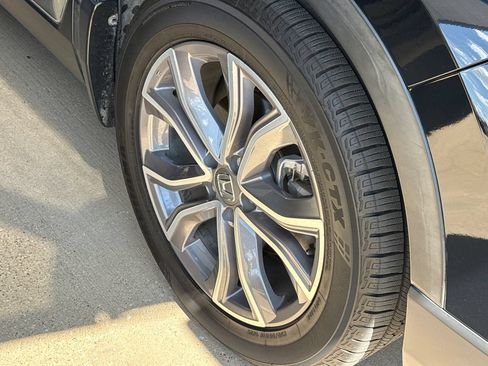 Used 2020 Honda CR-V Touring image 5
