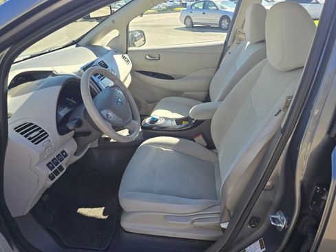 Used 2014 Nissan Leaf SV FWD image 10
