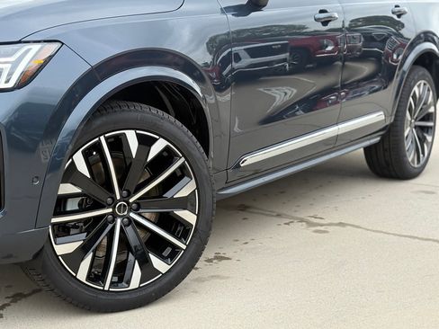 New 2026 Volvo XC90 B6 Ultra image 9