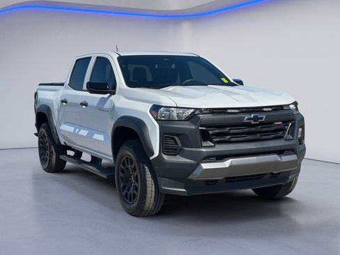 Used 2024 Chevrolet Colorado Trail Boss w/ Advanced Trailering Package AWD/4WD image 10