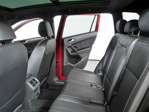 Used 2024 Volkswagen Tiguan SE R-Line image 23