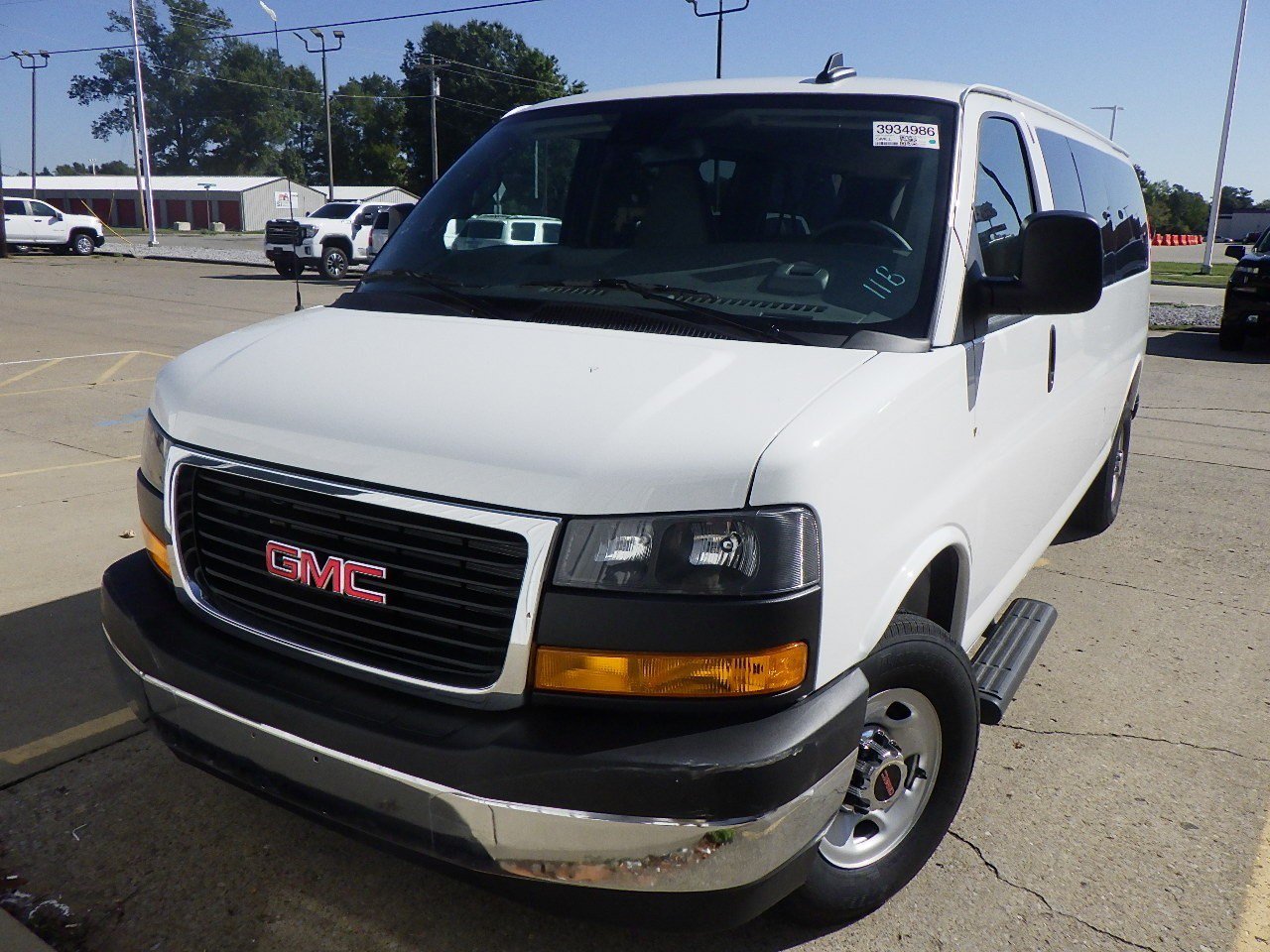 Used 2025 GMC Savana 3500 LT w/ LT Preferred Equipment Group RWD image 7