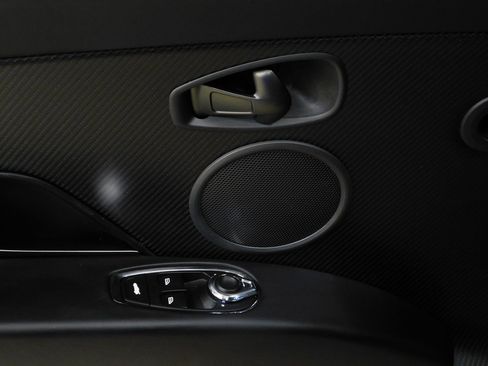 Used 2020 Aston Martin DB11 AMR image 40