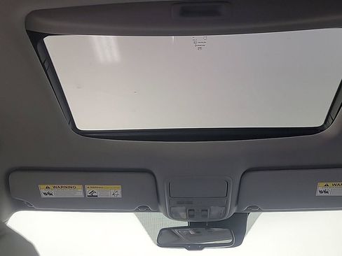 Certified 2017 Honda Pilot Touring image 22