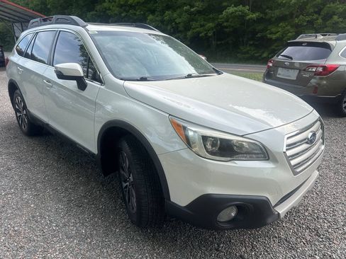 Used 2016 Subaru Outback 2.5i Limited AWD/4WD image 9