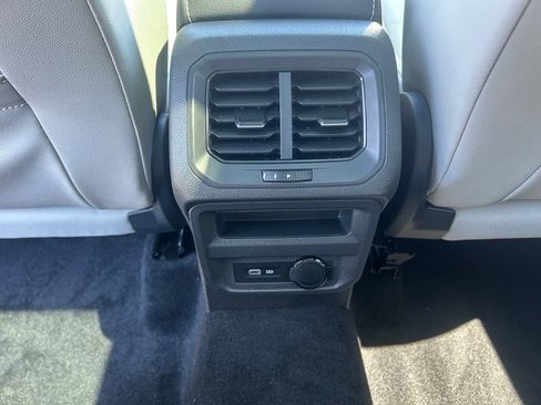Used 2021 Volkswagen Tiguan SE R-Line AWD/4WD image 17