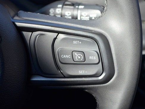 Used 2023 Jeep Wrangler Sport S image 21