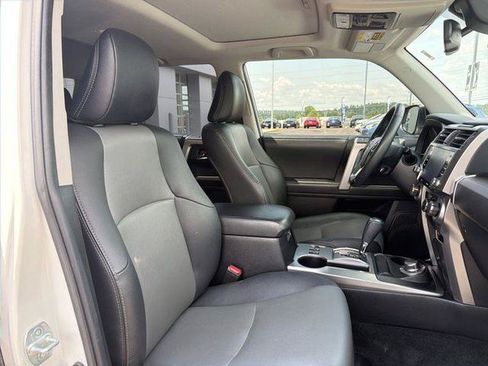Used 2021 Toyota 4Runner SR5 Premium w/ Moonroof Package AWD/4WD image 31