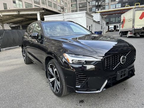 Certified 2024 Volvo XC60 T8 Ultimate w/ Protection Package Premier image 2