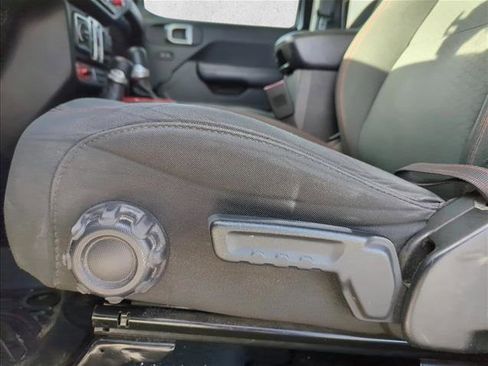 Used 2020 Jeep Gladiator Rubicon w/ Trailer Tow Package image 13