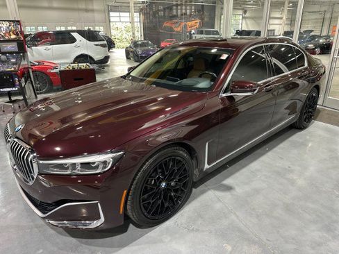 Used 2020 BMW 750i xDrive w/ Executive Package AWD/4WD image 1