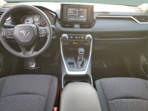 Used 2021 Toyota RAV4 XLE w/ Convenience Package image 11
