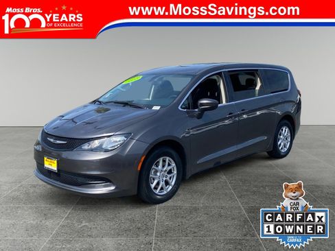 Used 2022 Chrysler Voyager LX FWD image 1