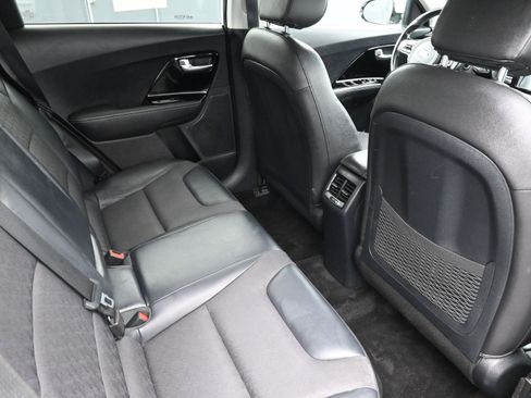 Used 2019 Kia Niro S Touring image 25
