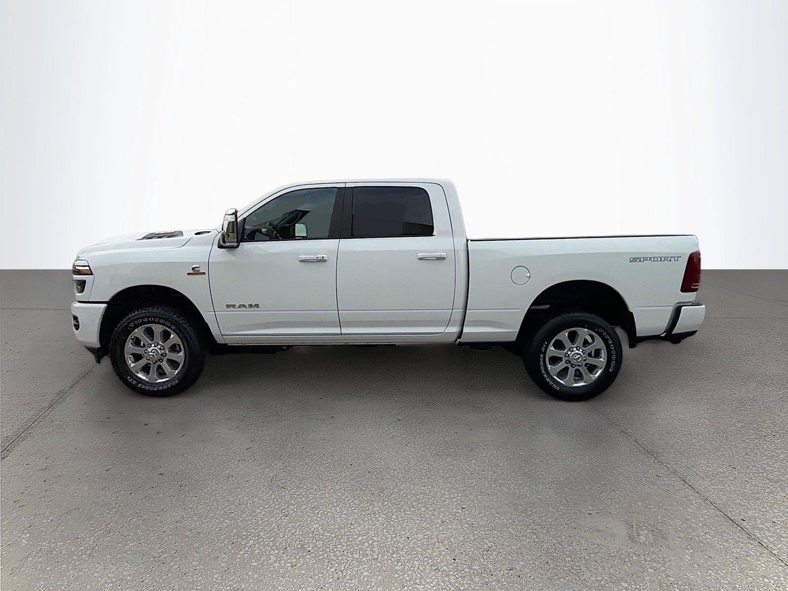 New 2026 RAM 2500 Laramie AWD/4WD image 7