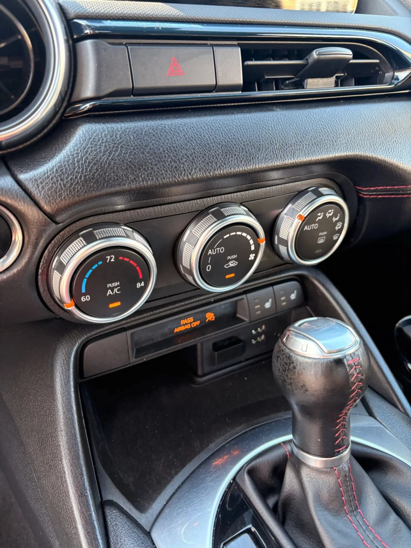Used 2016 MAZDA MX-5 Miata Grand Touring RWD image 18