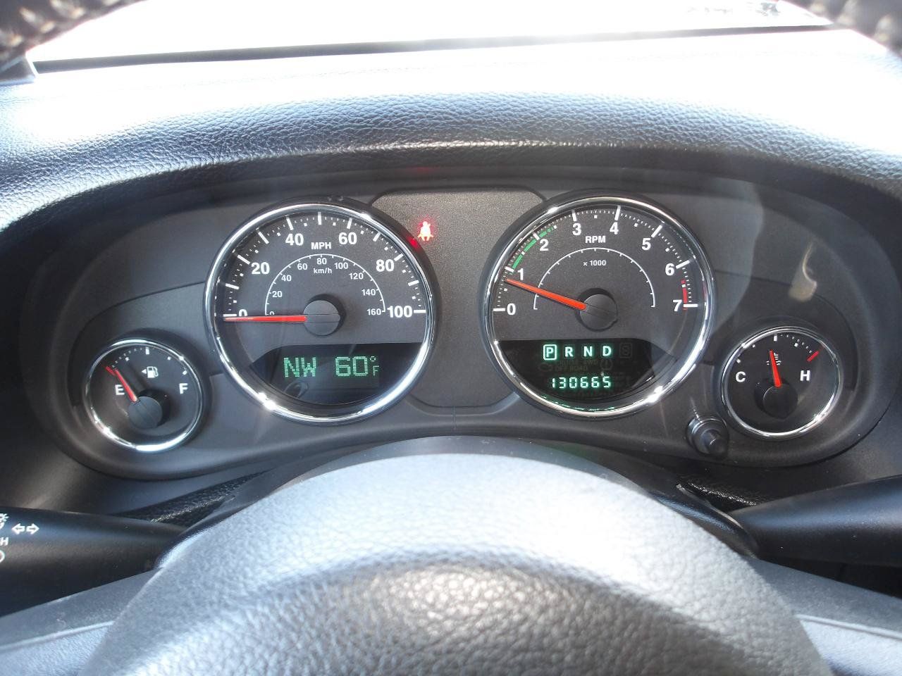 Used 2012 Jeep Wrangler Unlimited Sahara w/ Connectivity Group AWD/4WD image 17