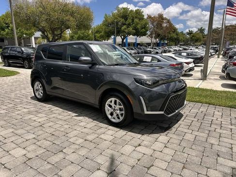 Used 2024 Kia Soul LX w/ Option Group 015 FWD image 16