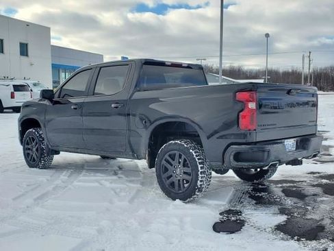 Certified 2022 Chevrolet Silverado 1500 Custom Trail Boss w/ Midnight Edition image 3