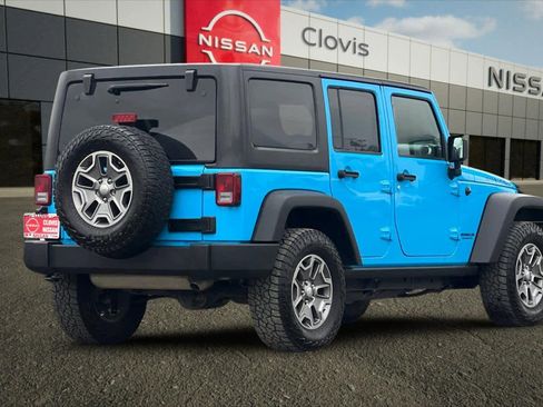 Used 2017 Jeep Wrangler Unlimited Rubicon w/ Connectivity Group image 3