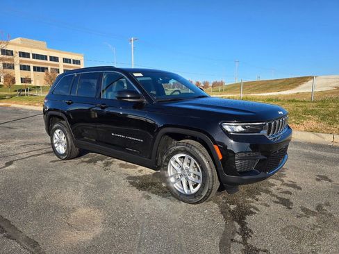 New 2025 Jeep Grand Cherokee Laredo X image 1