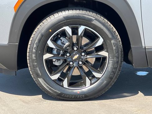 Used 2023 Chevrolet TrailBlazer LT FWD image 37
