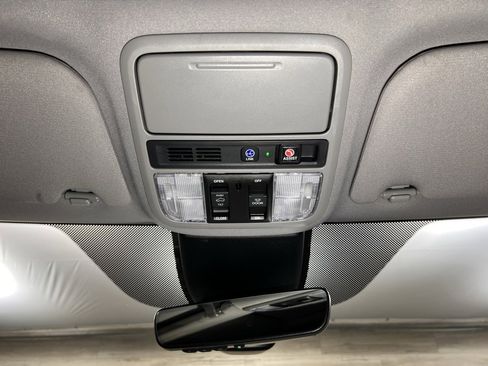 Used 2023 Honda Odyssey Touring image 22
