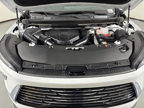 Used 2025 Buick Enclave Preferred image 51