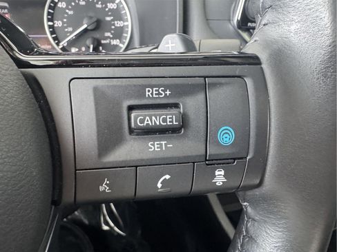 Used 2023 Nissan Rogue SV w/ SV Premium B Package AWD/4WD image 18