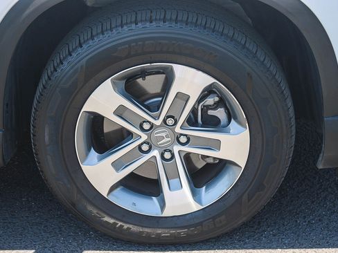 Used 2025 Honda Pilot EX-L image 11