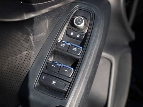 Used 2018 Subaru Crosstrek 2.0i Limited image 17