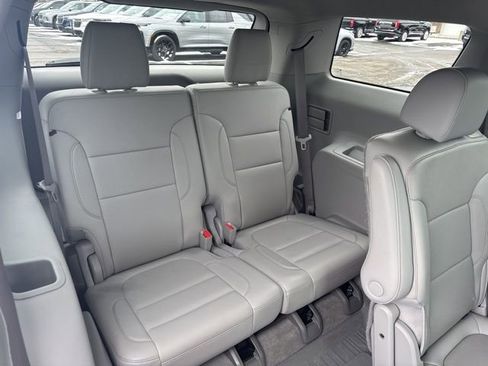 Used 2021 GMC Acadia SLT w/ LPO, Floor Liner Package image 27