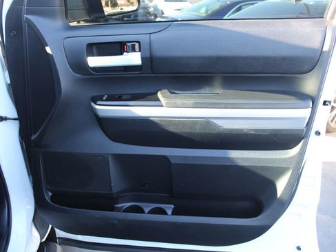 Used 2015 Toyota Tundra SR5 image 21