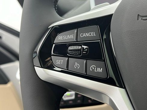 Used 2026 BMW 330i Sedan w/ Premium Package image 19