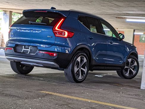 Certified 2024 Volvo XC40 B5 Plus w/ Climate Package AWD/4WD image 6
