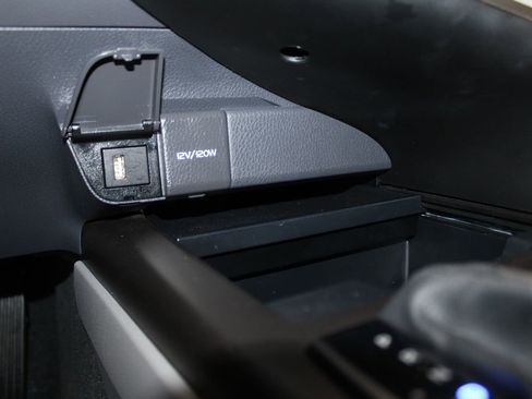 Used 2023 Toyota Camry SE image 50