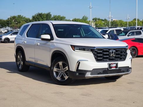 Used 2025 Honda Pilot EX-L image 2