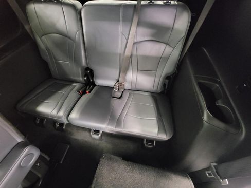 Used 2024 Buick Enclave Essence w/ Sport Touring Edition image 25