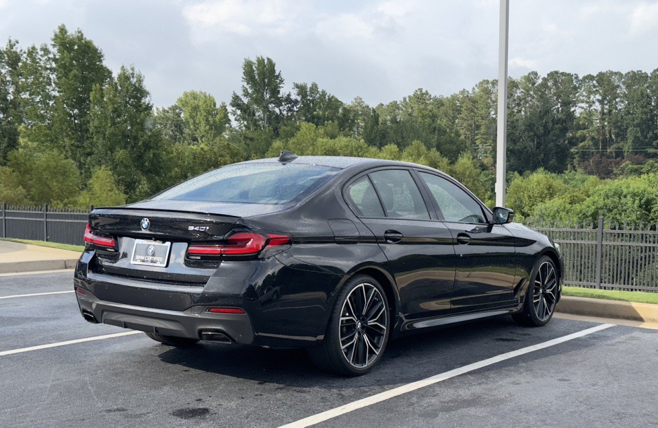 Used 2023 BMW 540i w/ M Sport Package RWD image 13