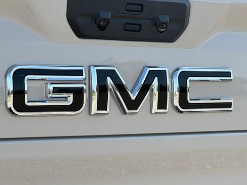New 2026 GMC Sierra 2500 AT4 w/ AT4 Premium Plus Package AWD/4WD image 59