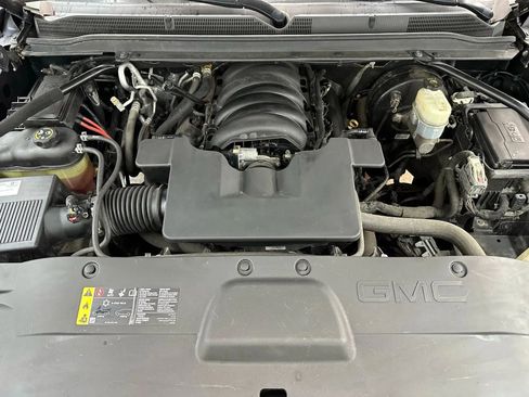 Used 2019 GMC Yukon XL SLE image 32