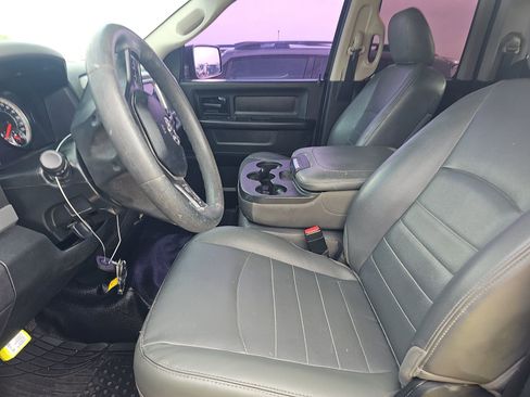 Used 2018 RAM 1500 Tradesman w/ Chrome Appearance Group image 10