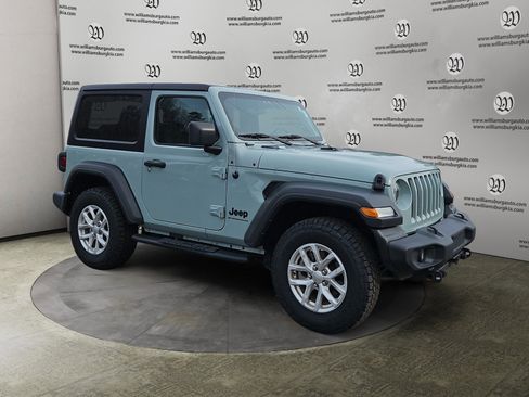 Used 2023 Jeep Wrangler Sport S image 7